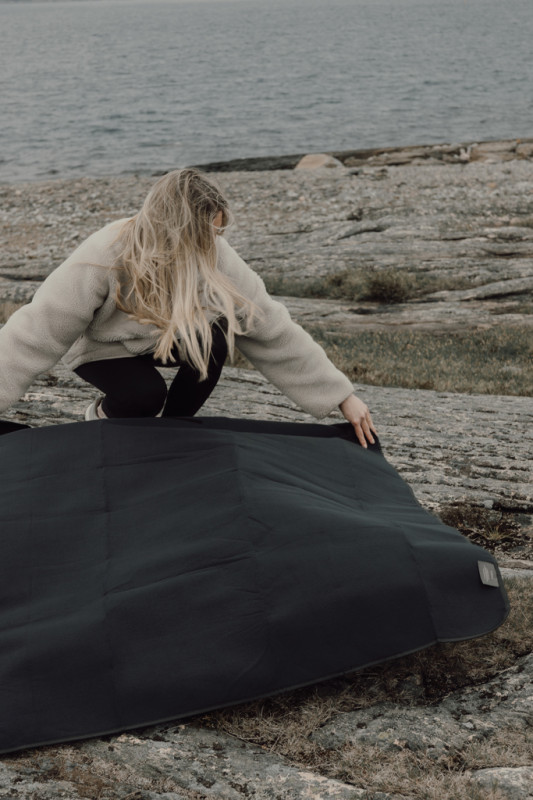 VINGA Baltimore RCS pikniková deka čierna 4