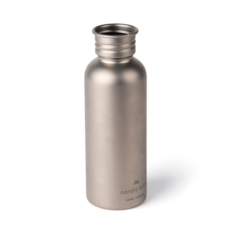 Nordic Drift Trail Ultra Ľahká Titánová Fľaša na vodu 600 ml strieborná 7