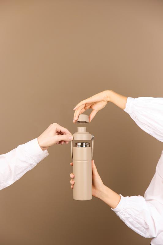 VINGA Baltimore trek RCS fľaša z rec. Nerez. ocele 600 ml greige 10