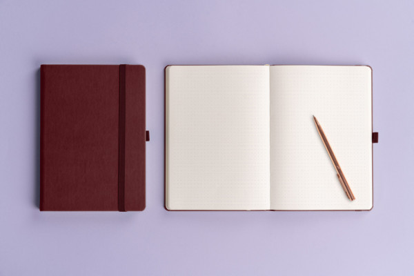 NOTIQUE Notes Aprint Neo, vínový, bodkovaný, 15 x 21 cm 5