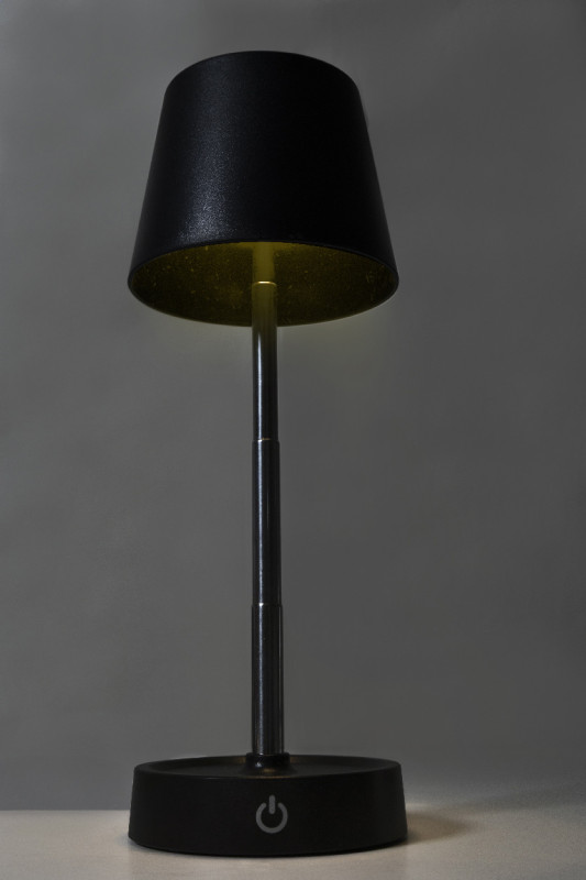 Cosmopolitan barová stolná lampa RABS 5