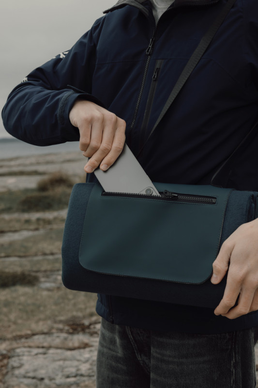 VINGA Baltimore RCS pikniková deka námornícka modrá 4