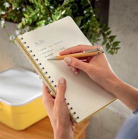 Špirálový zošit, B5, štvorčekový, 80 listov, LEITZ, "Cosy Soft Touch", matná žltá 7