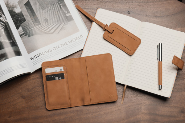 VINGA Bosler RCS visačka na batožinu hnedá 3