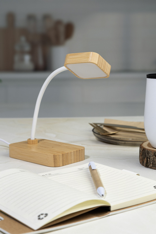 VoltGlow stolná lampa s bezdrôtovou nabíjačkou 3