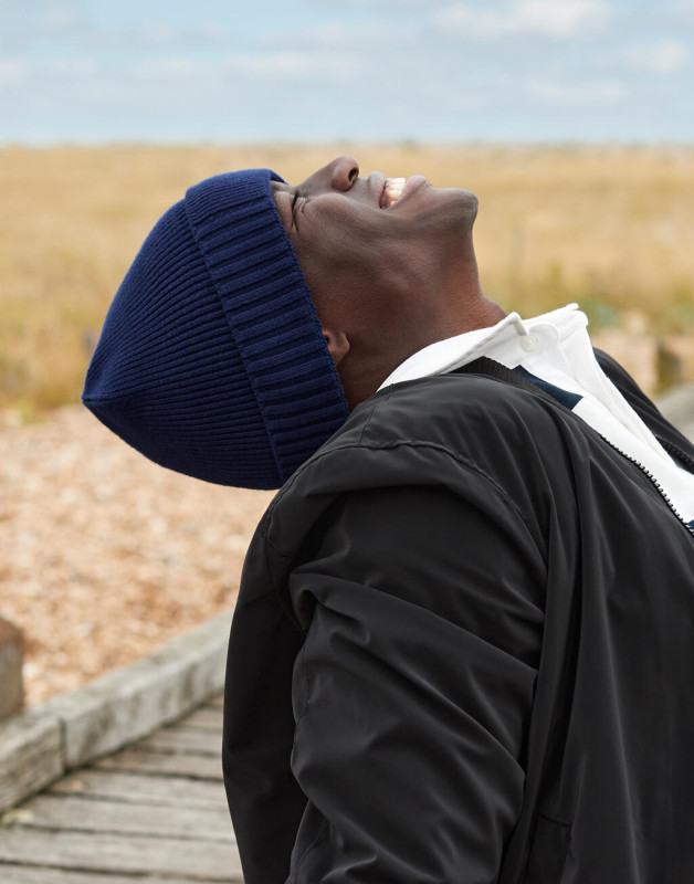 Upravená čiapka s nášivkou z organickej bavlny 3