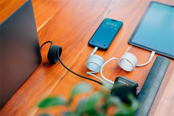 USB kábel, USB-C - USB-C, 1,2 m, 100W, magnetický, VERBATIM, modrý 4