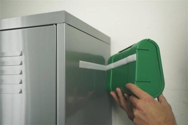 Suchý zips, samolepiaci,  20 mm x 2,5 m, TESA "On&Off", biela 2